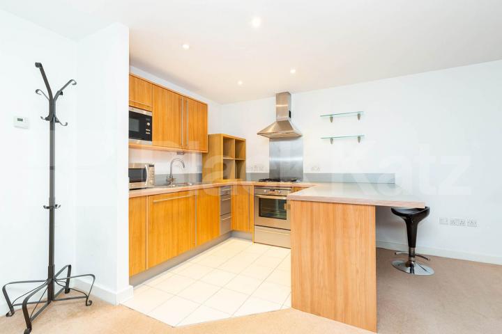 Modern development with concierge and communal garden Eden Grove, Holloway